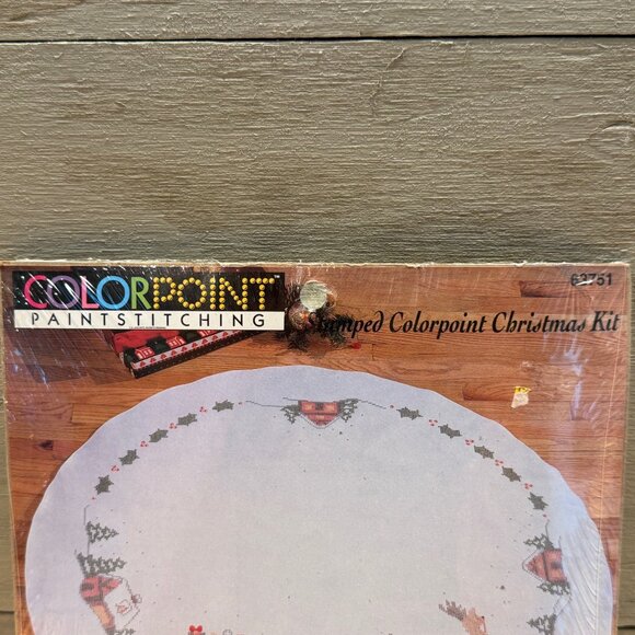Bucilla Colorpoint Over The Rooftop Paint Stitching Kit Christmas Tree Skirt 45" - Picture 3 of 5